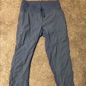 Lululemon studio capris size 10